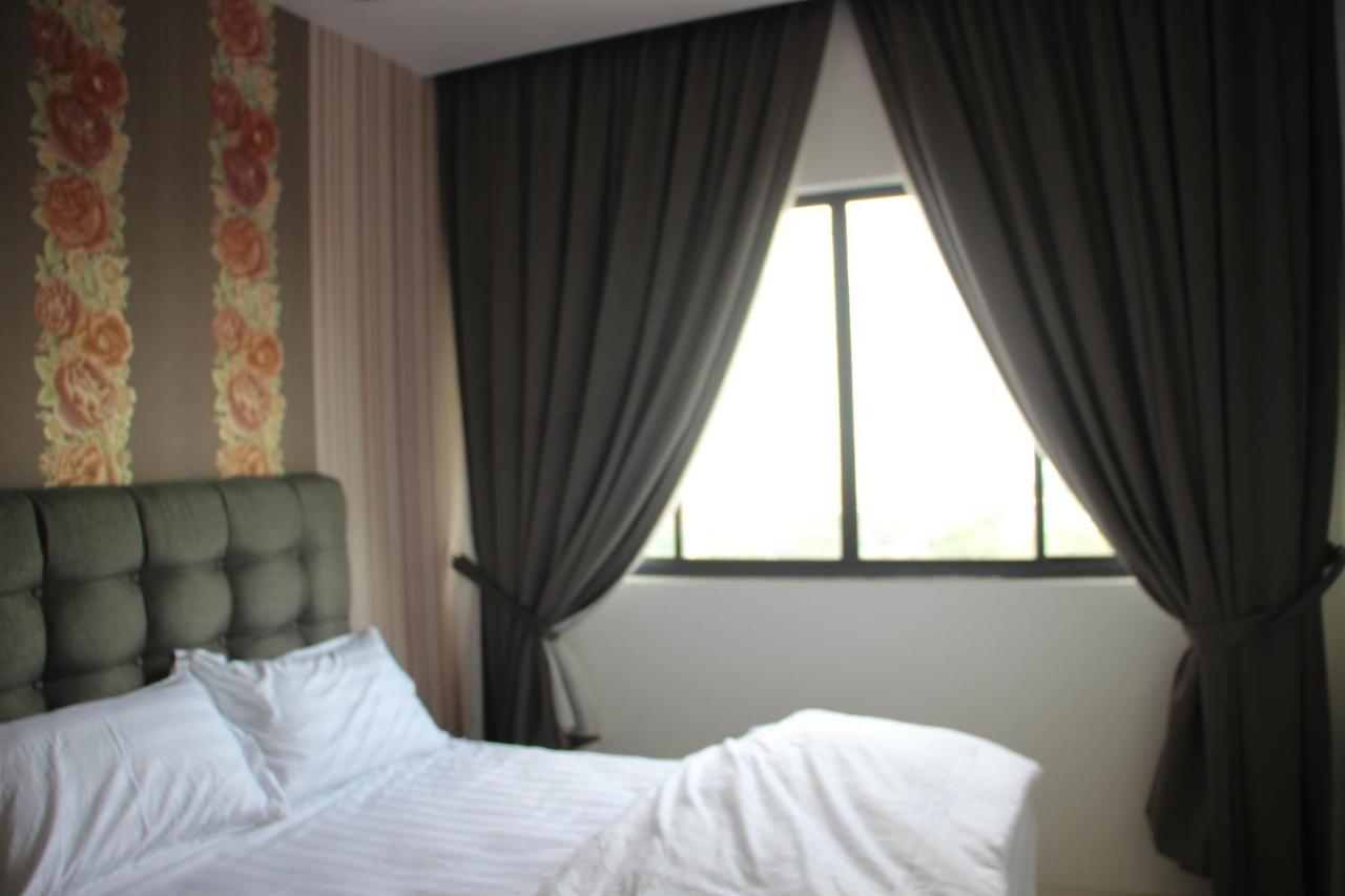 1000m² 3 slaapkamer, 2 privé badkamer Appartement in Batu Burok Kuala Terengganu Buitenkant foto